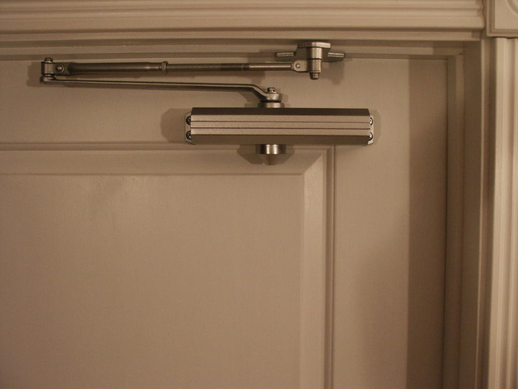 Reliable Automatic Door Closers Services In McAllen