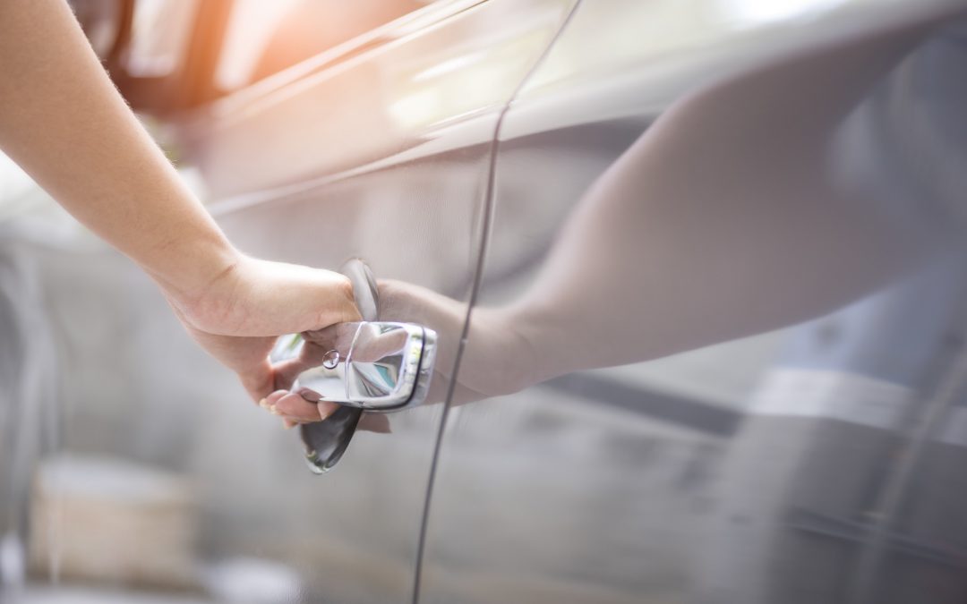 It’s Time to Call an Auto Locksmith: Reasons Why You Shouldn’t DIY